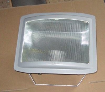 正品防眩通路燈 依客思防腐防震工業(yè)照明解決方案